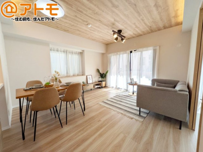 【居間・リビング】 | メゾンフィオーレ上足洗 | 日当たりのよいリビングは、一年を通してぽかぽかとしています。家族が自然と集まる空間になりそうですね♪