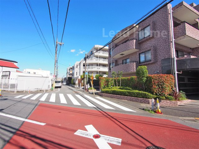 【その他】 | クレッセント上野毛 | 前面道路