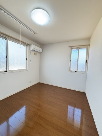 ランロードＣ棟の洋室|イメージ301号室の写真