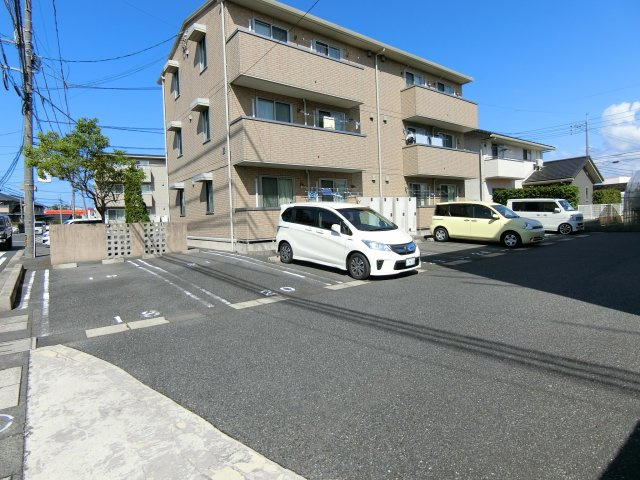 ランロードＣ棟の駐車場