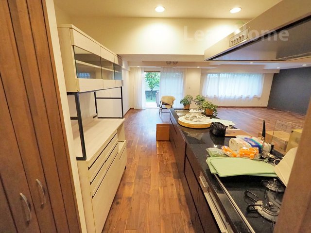 【キッチン】 | コスモリヴェール世田谷弦巻Ⅱ | 食洗機付きで使い勝手の良いキッチンです。