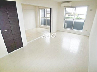 【居間・リビング】 | ロイヤルリバーアイランド | 洋室です。