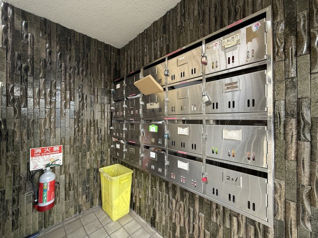 メゾンリベリカのエントランス