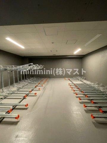 ジオエント梅田北リバーフロントの駐車場