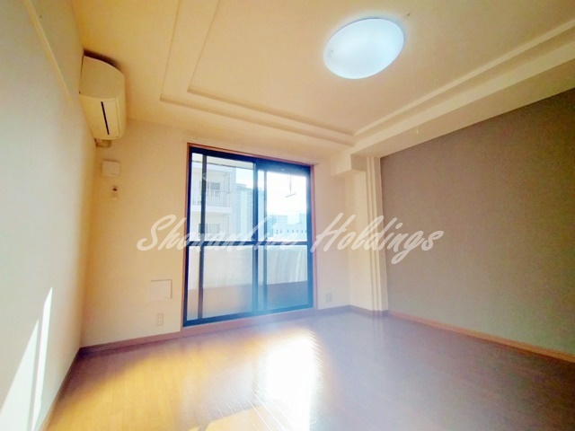 平塚市明石町の賃貸マンションの居間・リビング