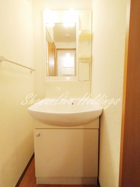 平塚市明石町の賃貸マンションの洗面所