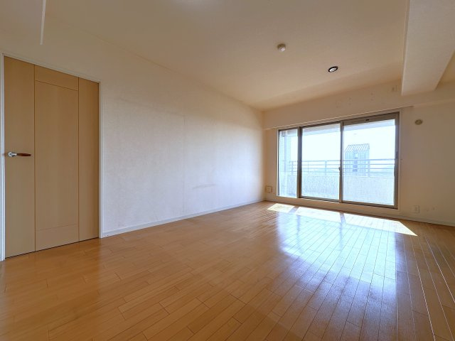 ワコーレ明石アルベージュの洋室