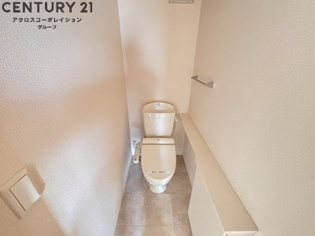 温水洗浄便座付きのトイレです！