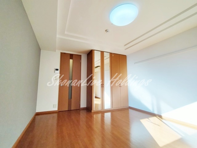 ポスト・マローネの洋室