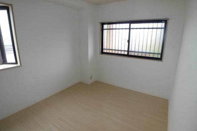 グランディールYOKOYAMA　Ⅱ(グランディールヨコヤマ)の内装|洋室