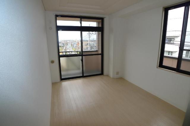 グランディールYOKOYAMA　Ⅱ(グランディールヨコヤマ)の内装|洋室