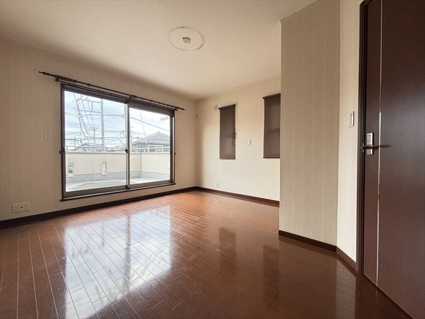 リフレMKハウスの洋室|使い勝手のいい洋室です