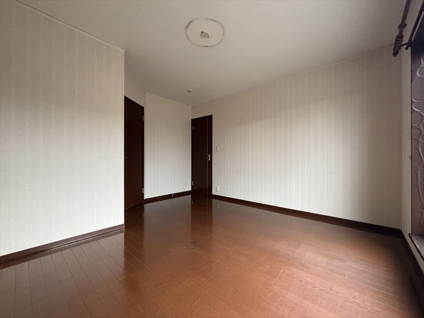 リフレMKハウスの洋室|ゆったりした洋室です