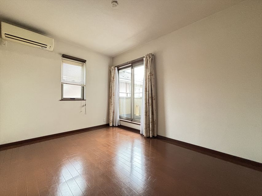 リフレMKハウスの洋室|使い勝手のいい洋室です