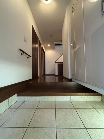 リフレMKハウスの玄関|ゆったりとした玄関です