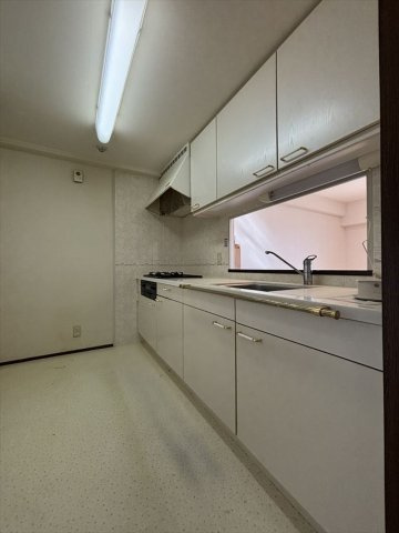 ルネ・グランテラスのキッチン|コンパクトなキッチンで掃除もラクラク