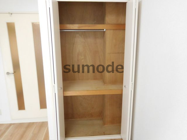 高槻市上田辺町の賃貸マンションの収納