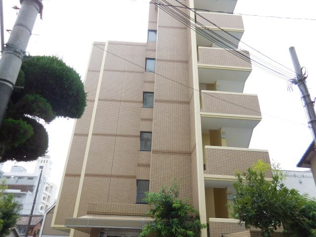 高槻市上田辺町の賃貸マンションの外観