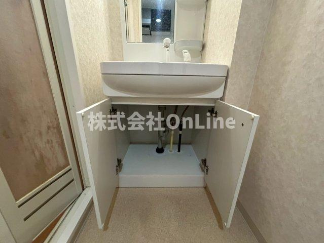 Luxe今里Ⅱの独立洗面台