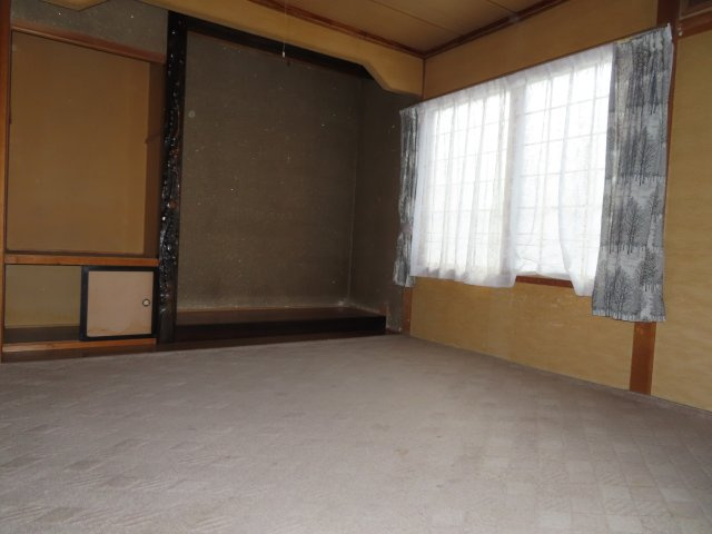 北見市山下町２丁目３番９号　中古売家の和室|南東側1階6帖和室です。