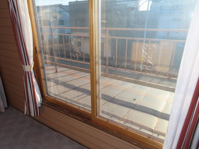 北見市山下町２丁目３番９号　中古売家のその他|ベランダですが、床材はありません。