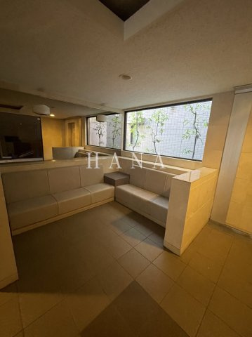 プライムアーバン行徳Ⅰのロビー