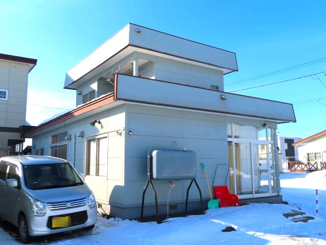 北見市西三輪３丁目７５２番地１２８　中古売家の外観|価格には消費税を含みます。居住中ですが事前に予約して頂ければ随時内見は可能です。