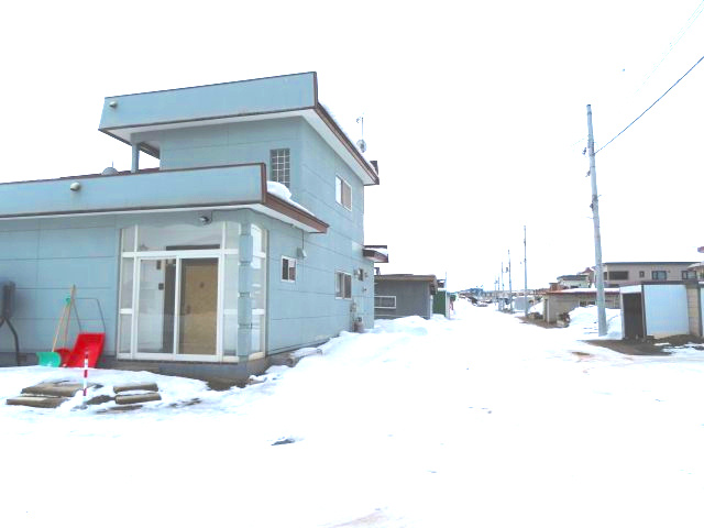 北見市西三輪３丁目７５２番地１２８　中古売家の前面道路含む現地写真|北側前面道路含む【西方向】現地写真です。