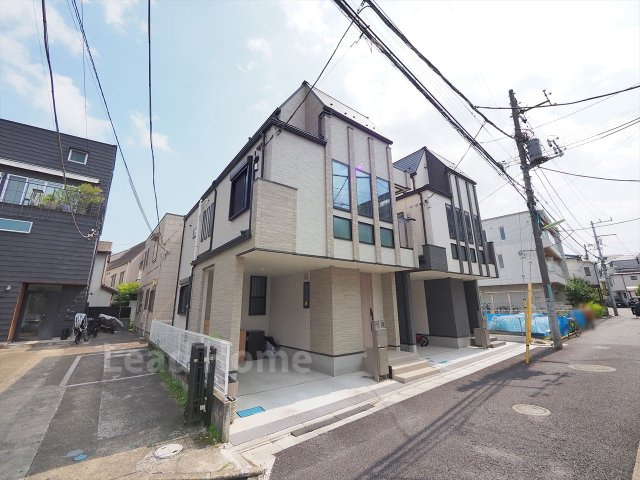 【外観】 | 世田谷区北沢1丁目 | 現在空室のため、お気兼ねなくゆっくりと室内をご覧いただけます。お問い合わせをお待ちしております。