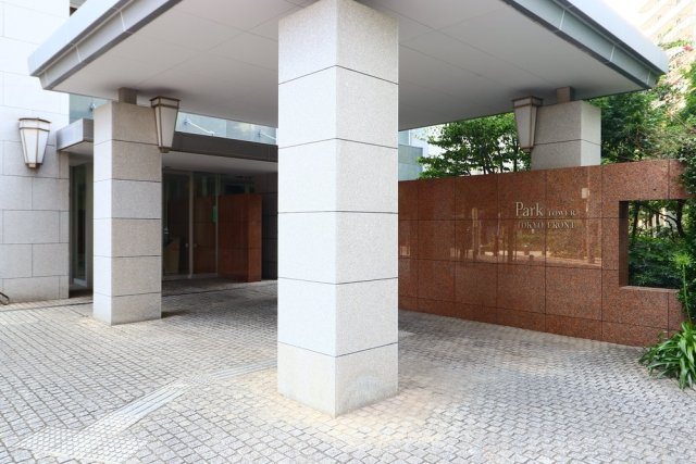パークタワー東京フロントのエントランス