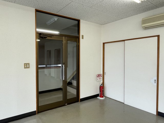 三友ビルの収納|2階
