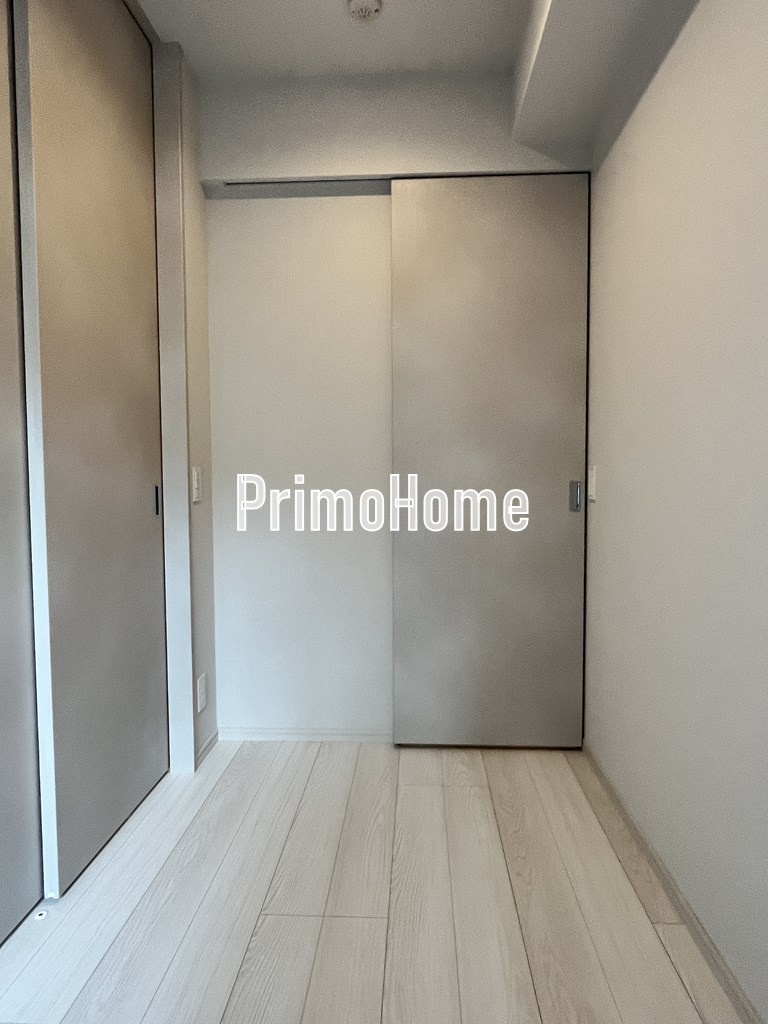 ルフォンプログレ神田プレミアの洋室