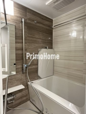 ルフォンプログレ神田プレミアの浴室