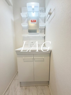 【洗面所】 | カインドネス町田Ⅳ | 独立洗面台です。（同仕様設備です）