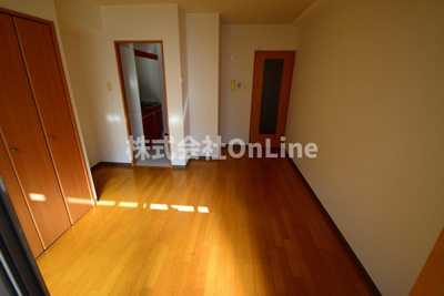 【洋室】 | ラ・フォンテ今里