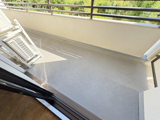 ローズガーデンのバルコニー