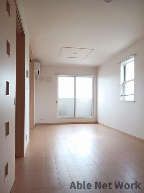 ウェリナⅡの居間・リビング|11.3帖のLDK