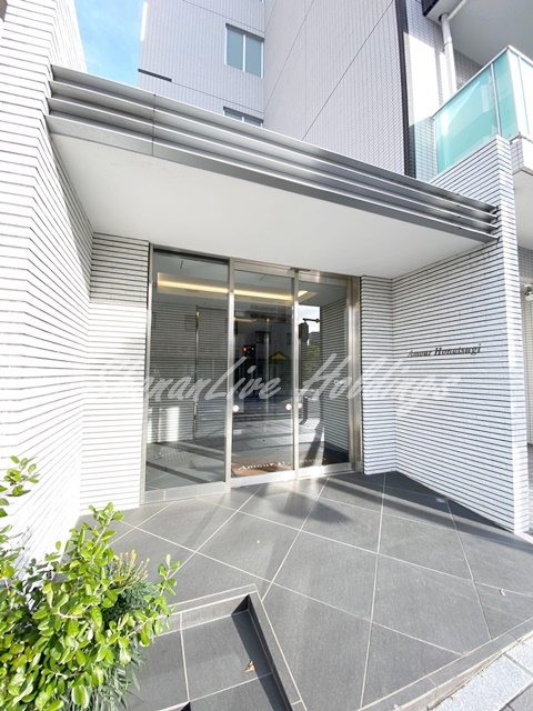 AMOUR HONATSUGI のエントランス|おしゃれなエントランス♪