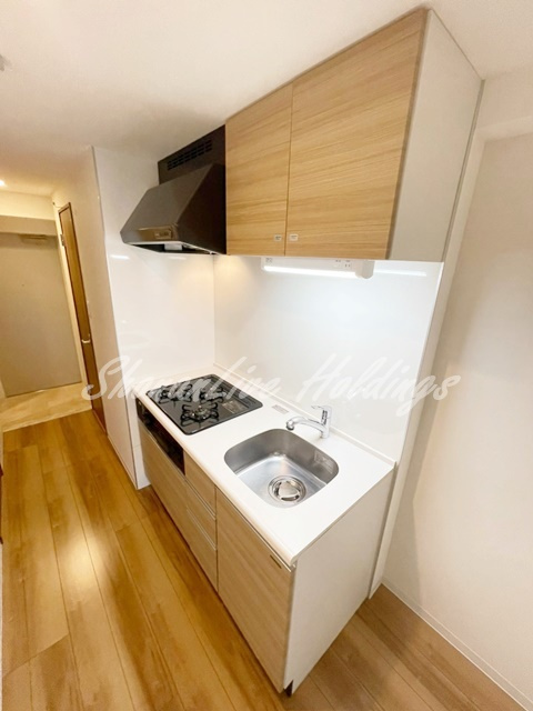 AMOUR HONATSUGI のキッチン|ガス3口システムキッチン♪