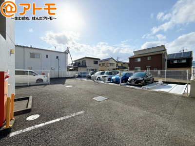 【駐車場】 | メゾンヴァンベール江尻台 | 駐車スペースです♪
