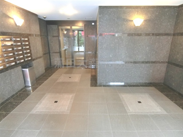 ルーブル西蒲田弐番館のエントランス