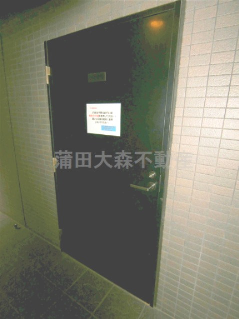 ルーブル西蒲田弐番館のその他共用部分|曜日時間関係なくゴミ捨て可能な敷地内ゴミ捨て場！