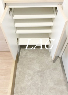 【玄関】 | レオステーションフロント鬼越 | 玄関です。