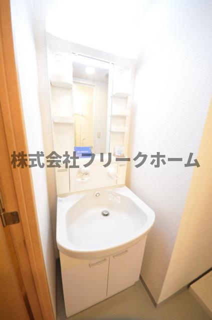 武蔵野市吉祥寺本町２丁目の賃貸マンションの洗面所