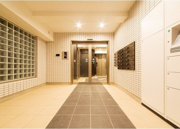 オリス丸の内のエントランス