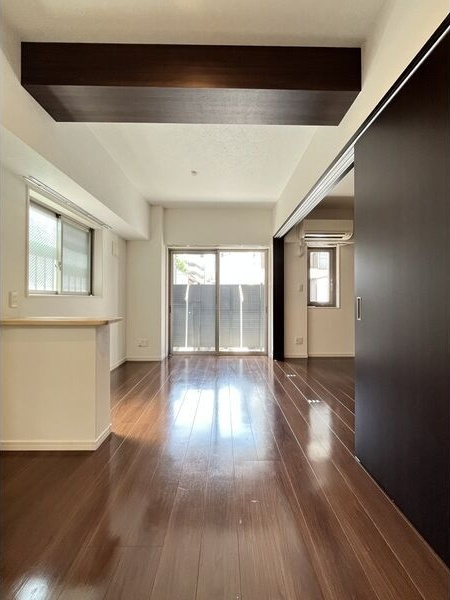 オリス丸の内の居間・リビング