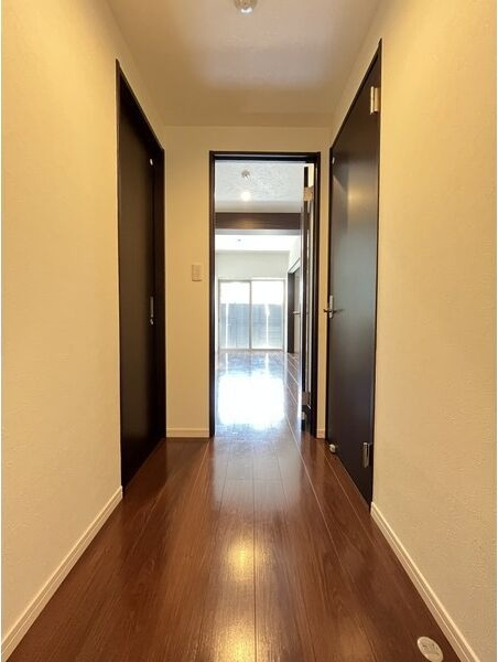 オリス丸の内の玄関