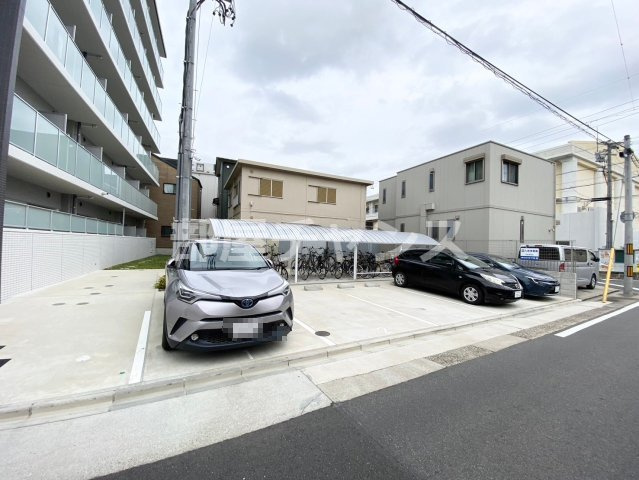 ドゥナーレ内浜町の駐車場|車をお持ちの方に嬉しい駐車場付きの物件です