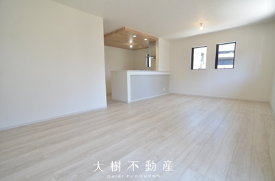 【居間・リビング】 | 座間市南栗原6丁目  新築戸建て　全１棟【仲介手数料無料】