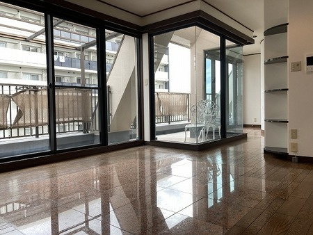 シーサイドヴィラ五番館の居間・リビング|シーサイドヴィラ五番館　リビング